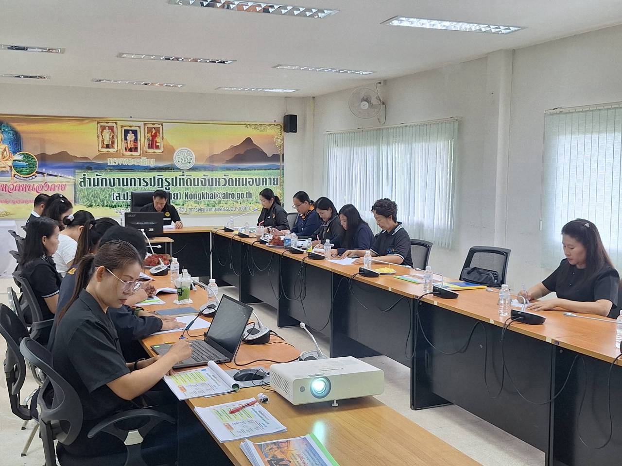 title - ผู้ตรวจราชการ ส.ป.ก. ลงพื้นที่จังหวัดหนองคาย และจังหวัดอุดรธานี ประชุมติดตามความก้าวหน้าผลการดำเนินงาน รอบที่ 2 
